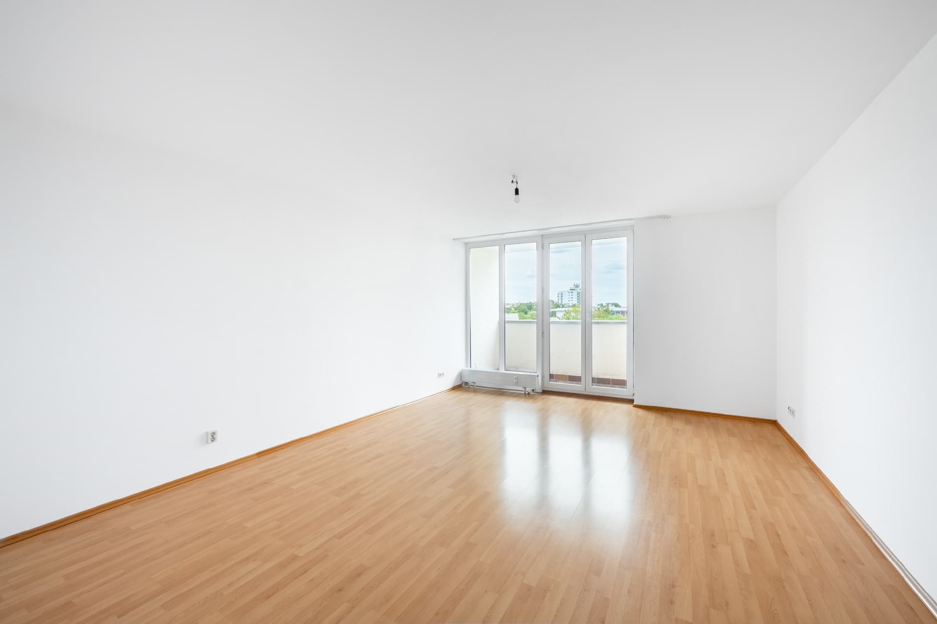 AIGNER - Dem Himmel so nah... helle, ruhige und komfortable 2-Zimmer-Wohnung