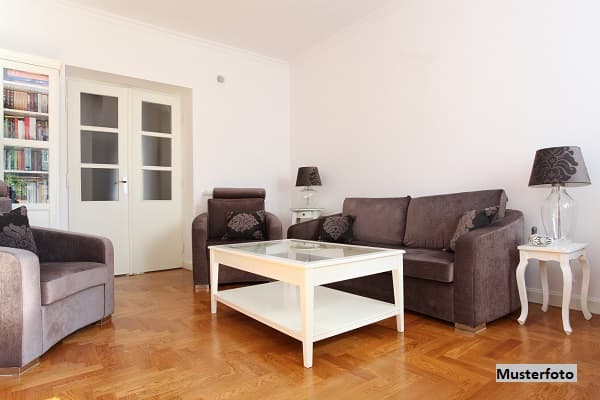 5-Zimmer-Wohnung nebst Garage