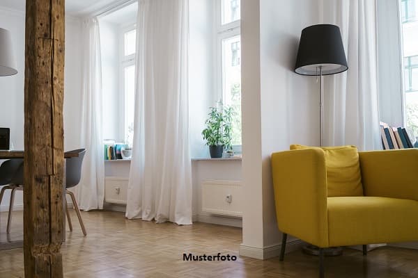 3-Zimmer-Wohnung mit Balkon und Pkw-Stellplatz - provisionsfrei