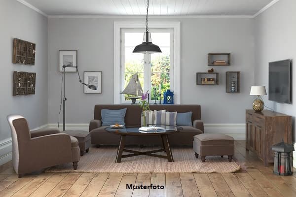 1/2 Anteil - 3-Zimmer-Wohnung und Garage
