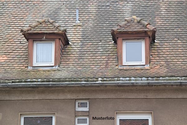 Natur pur! Wohnhaus mit Stallanbau und Doppelgarage - provisionsfrei