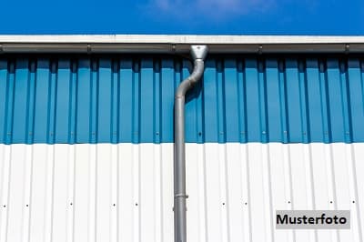 Vielseitig nutzbarer Gewerbestandort mit Hallen- und Verwaltungsflächen