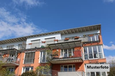 Gepflegtes Mehrfamilienhaus