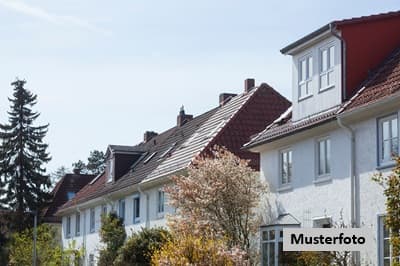 Einfamilien-Reihenendhaus nebst Garage und 2 Außenstellplätzen