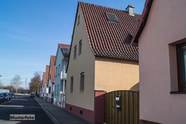 Wohnhaus mit Scheune und Stall - vielseitig nutzbar