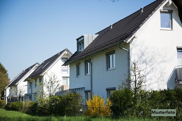 Ihr Traumhaus - Freistehendes 2-Familienhaus, Garten und Doppelgarage