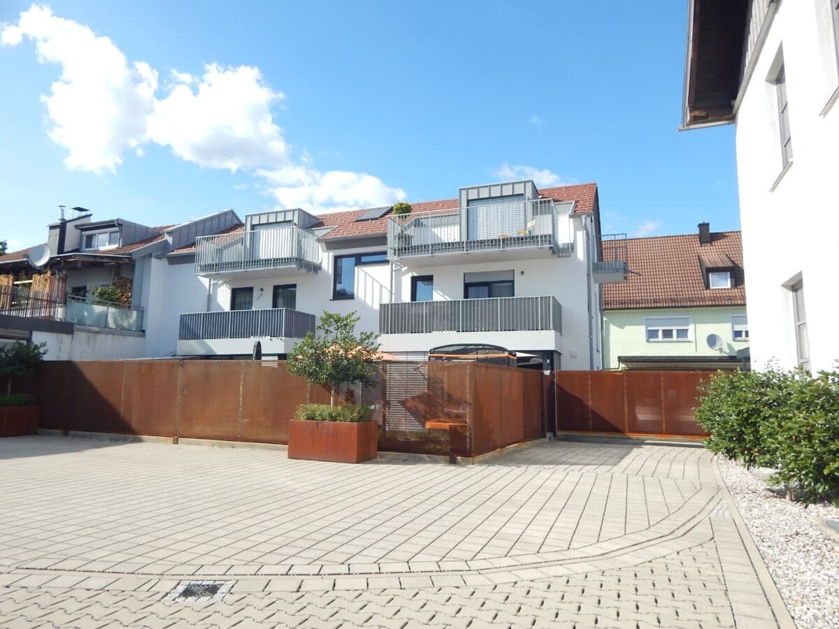 3 Wohneinheiten mit Hauscharakter – KfW-Effizienzhaus A+ in Bestlage von Freilassing