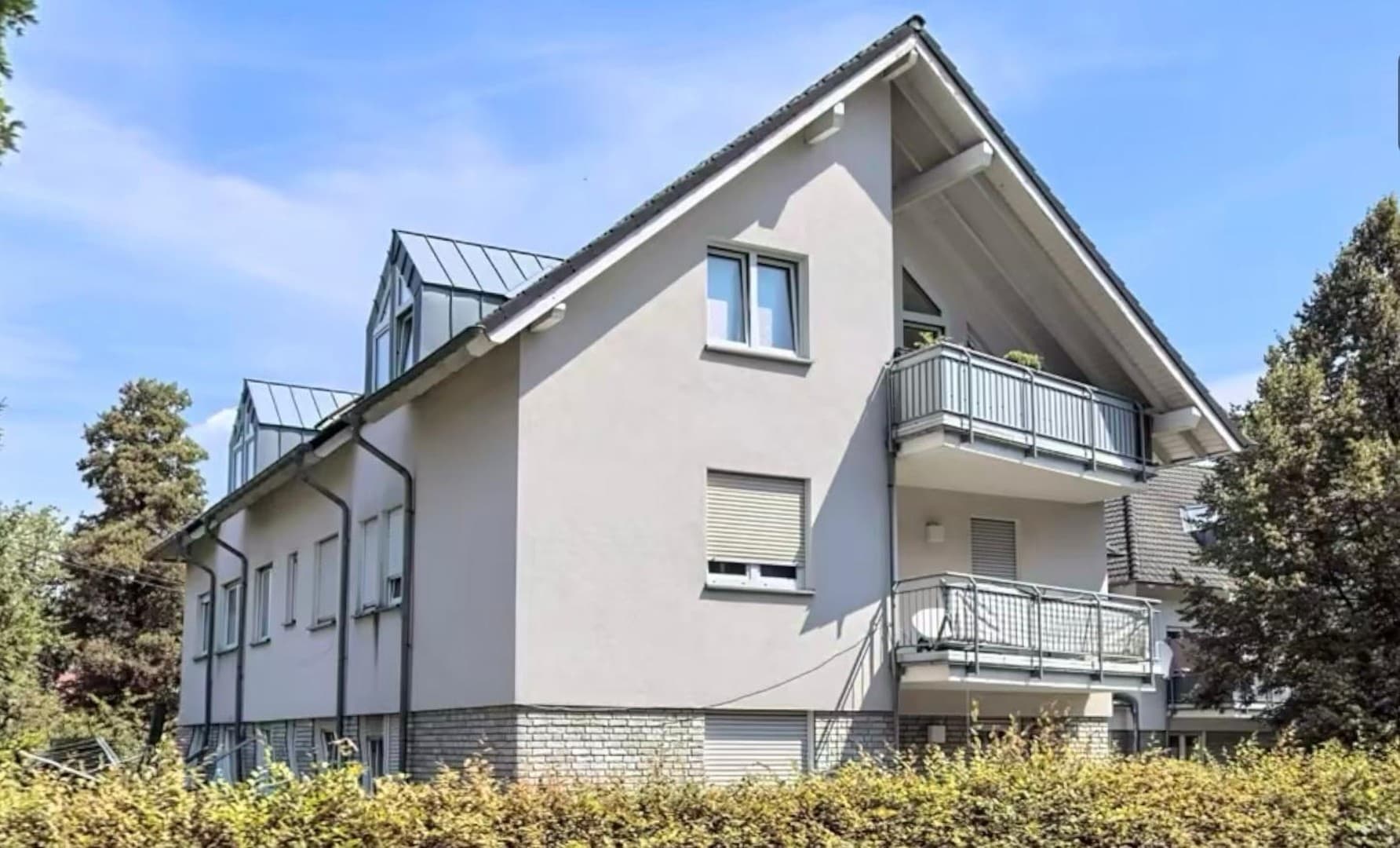 Freundliche 3-Zimmer-Dachgeschosswohnung mit Balkon und Stellplatz