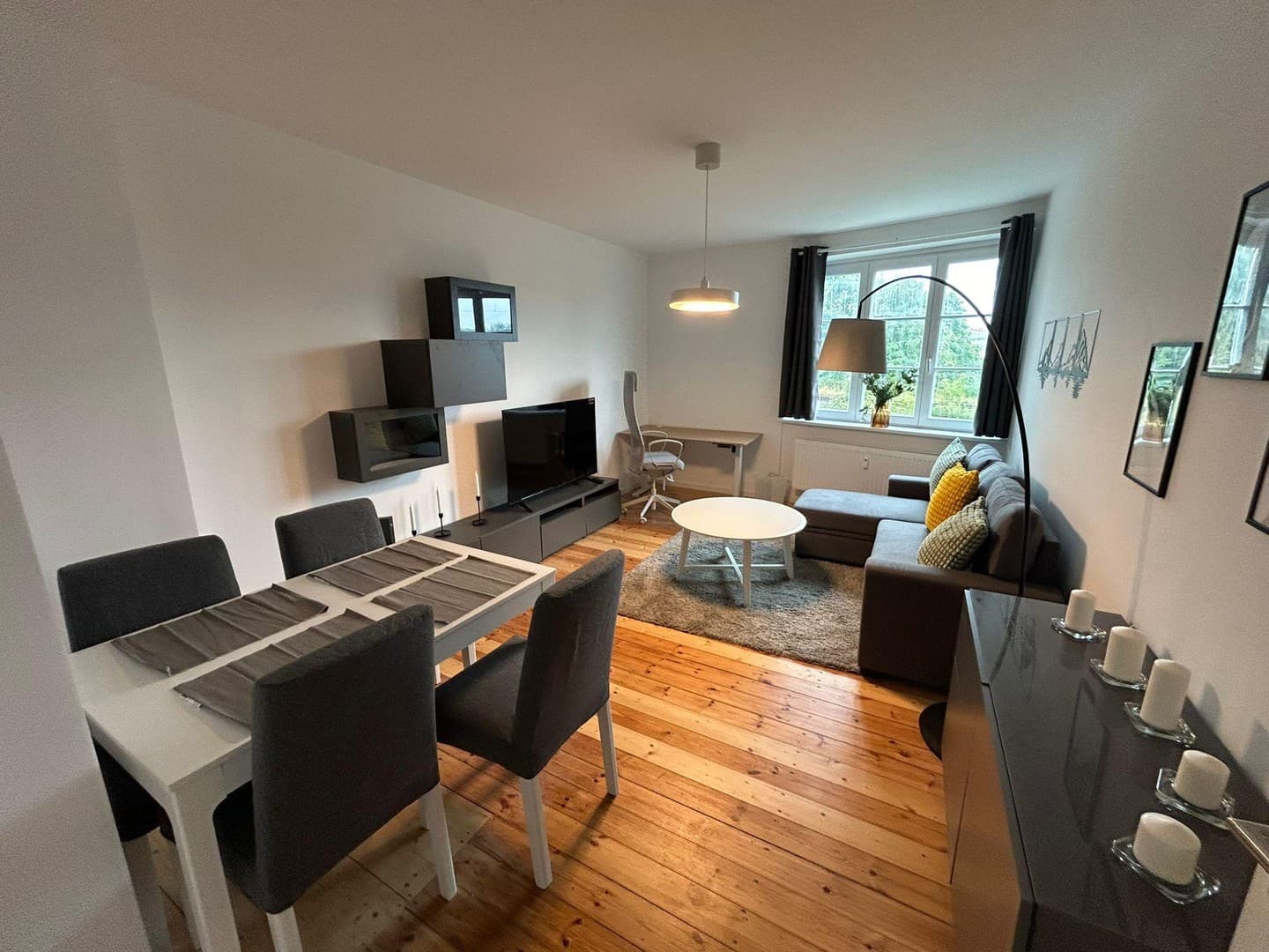 Exkl. möbl. Altbau-ETW | EBK | Balkon | nur bei vorübergehendem Wohnbedarf