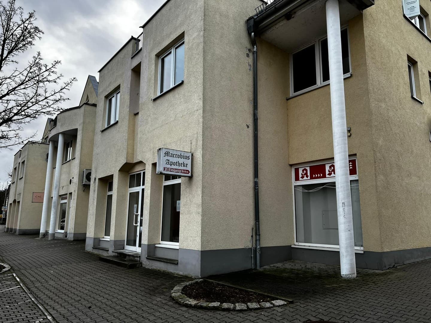 Sanierte Gewerbeeinheit im zwischen Gera und Greiz ehem. Sparkasse