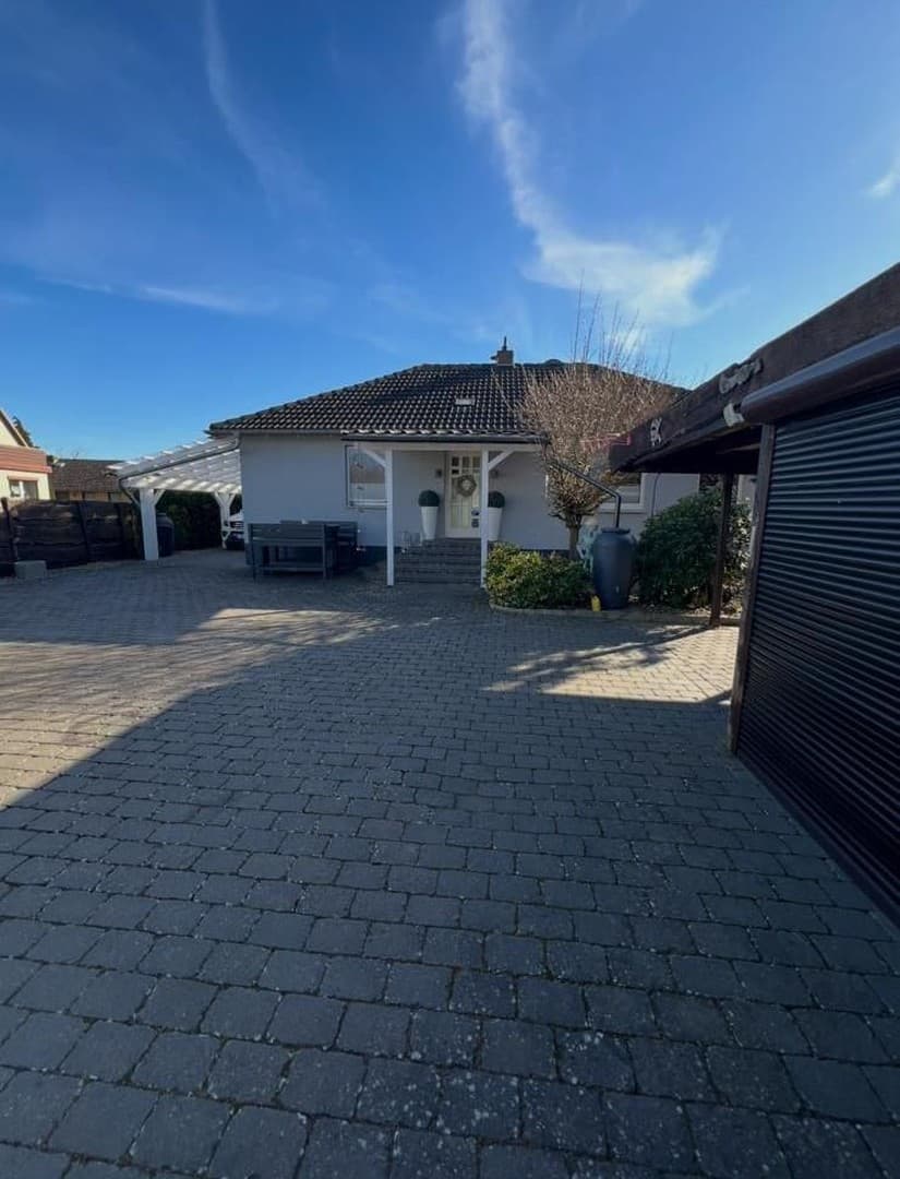 traumhafter Familienbugalow mit 6,5 Zimmern und Pool in der Wedemark