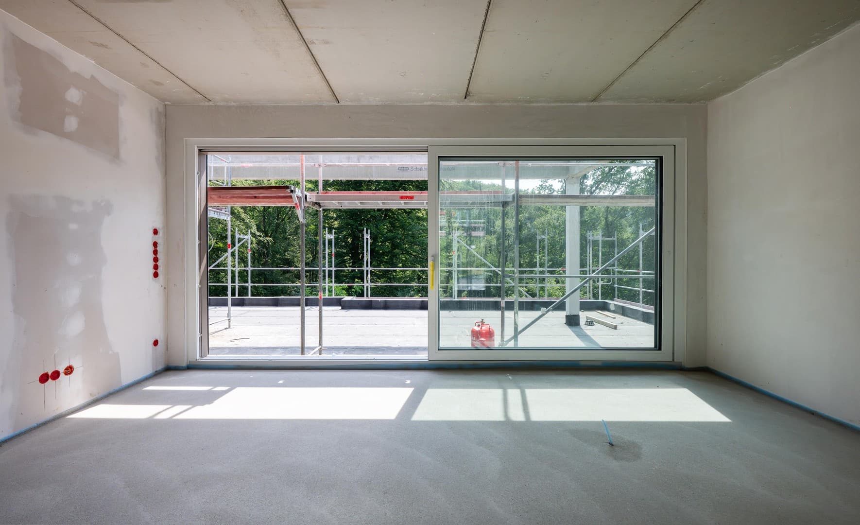 Exklusives Penthouse in Marburg – große Dachterrasse, traumhafter Waldblick & modernes Neubauwohnen