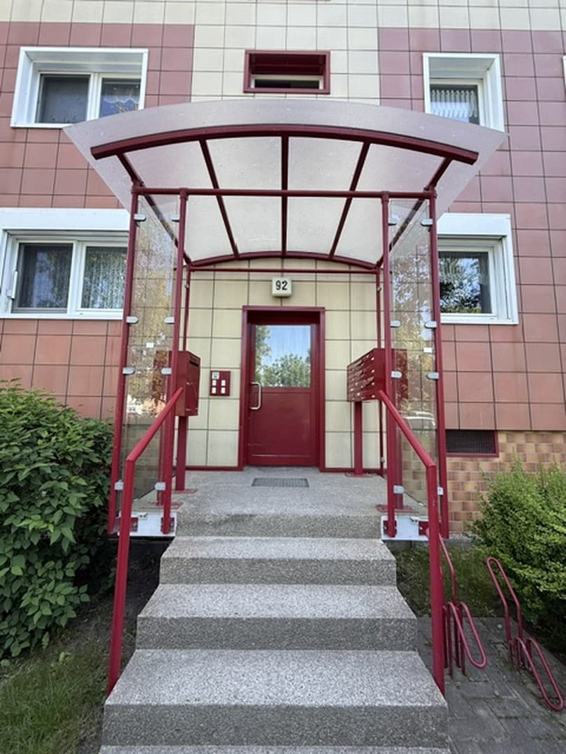 4-Zimmer Wohnung, provisionsfrei, bezugsfrei, gepflegt und großzügig