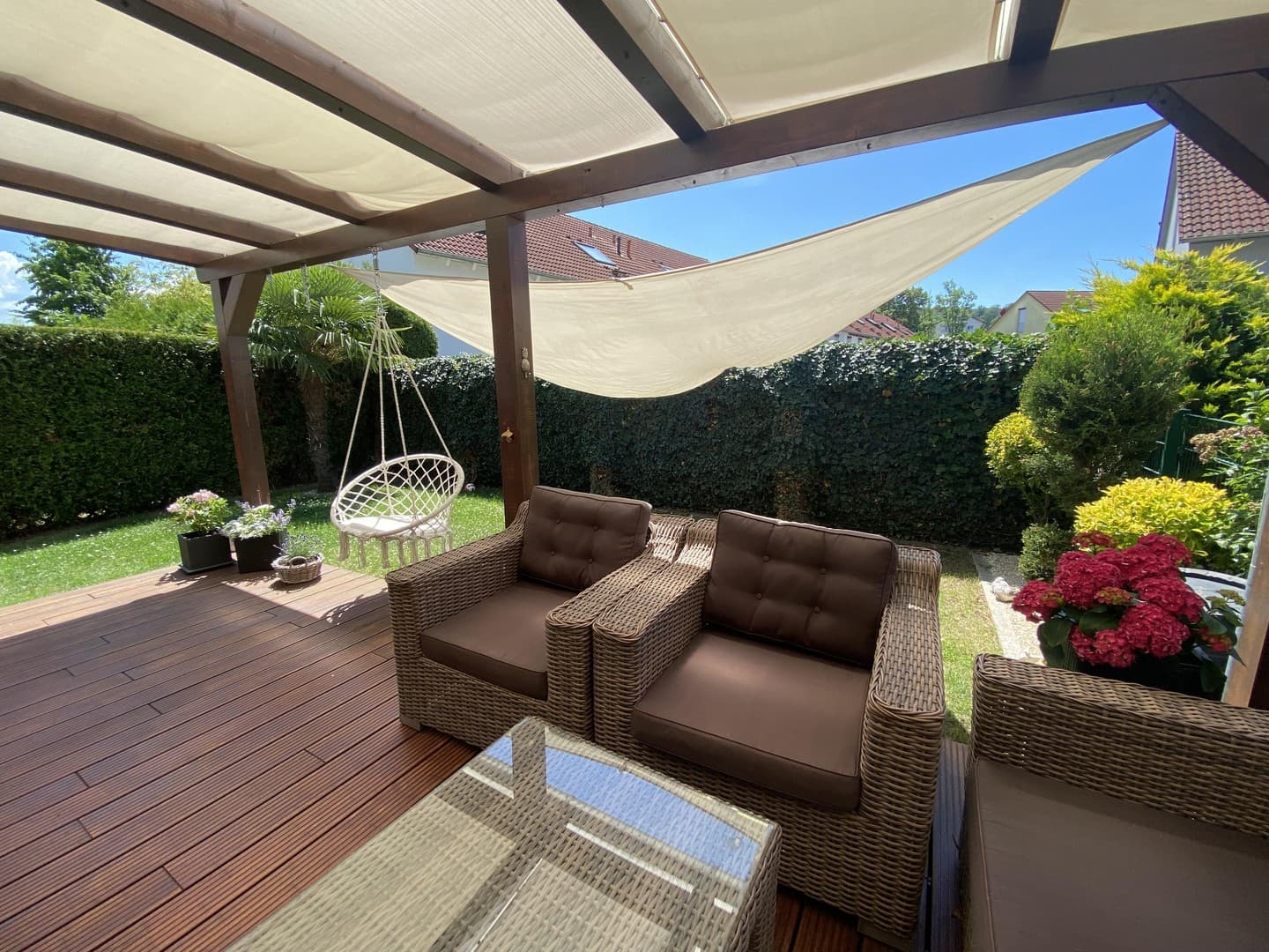 Gepflegtes Reihenendhaus mit Carport, Garage und traumhafter Terrasse in Baden-Oos