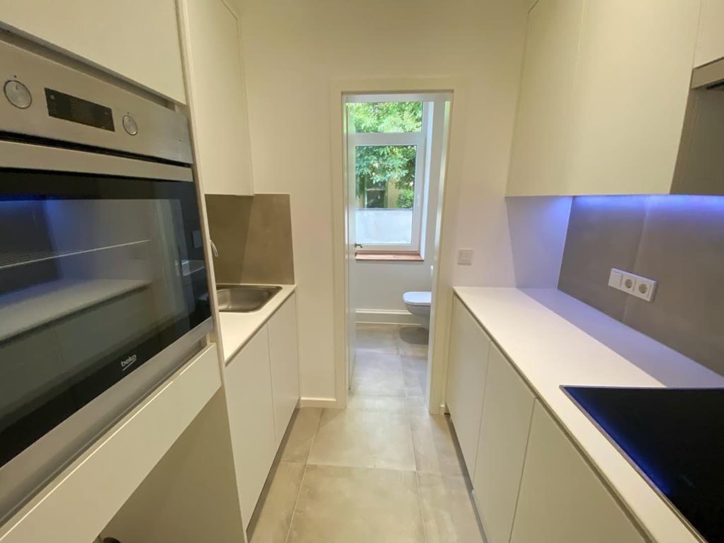 Moderne 2-Zimmer-Wohnung mit hochwertiger Einbauküche in Offenbach