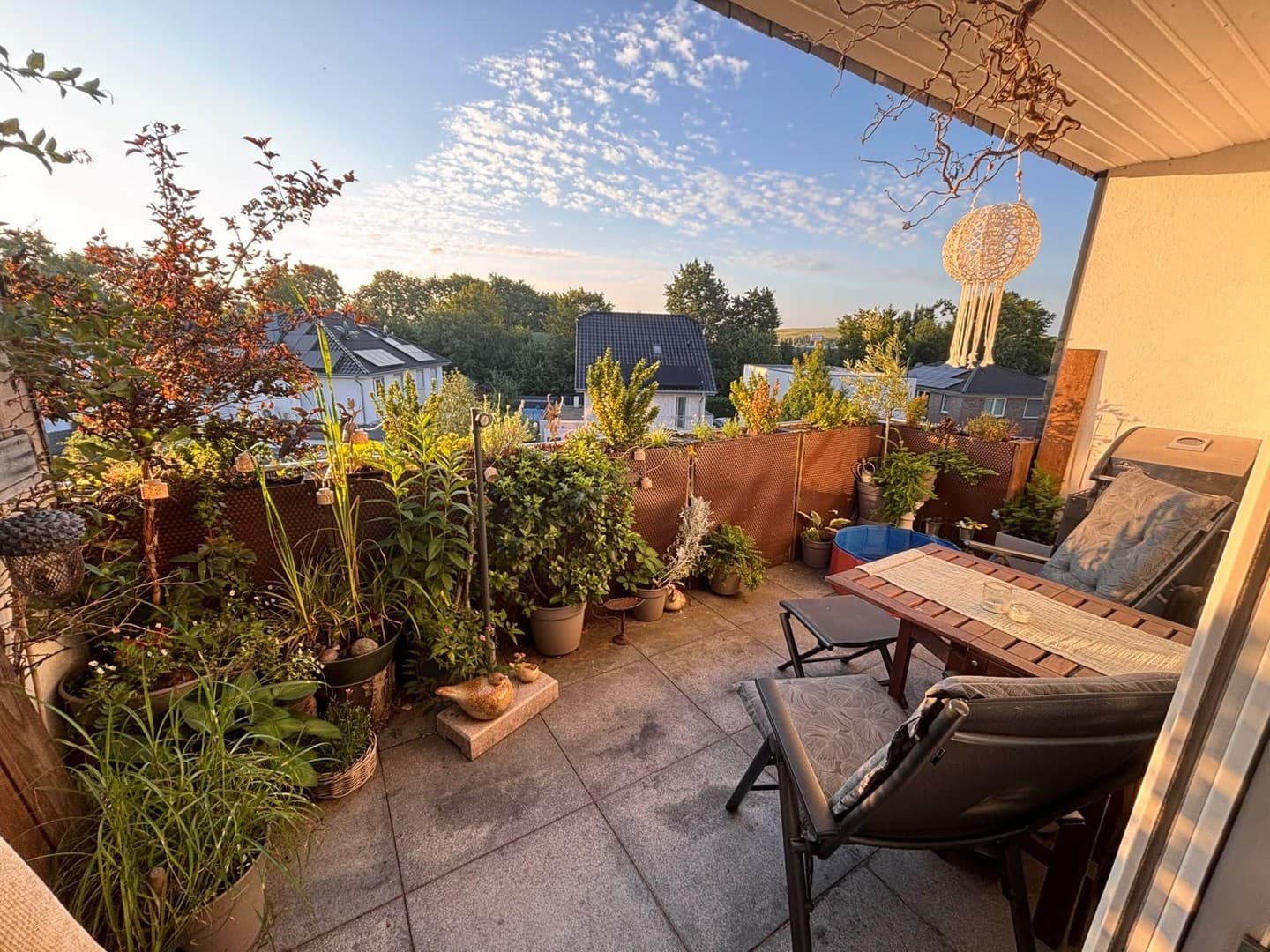 Moderne und Helle 3,5 Zimmer Wohnung von 2014 in Rheinberg zentrumsnah