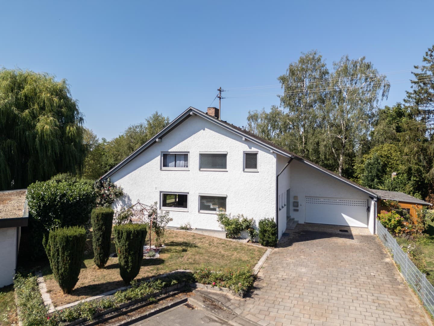 Einzigartige Lage direkt an der Roth | Pool, Sauna & Erdwärme | provisionsfrei