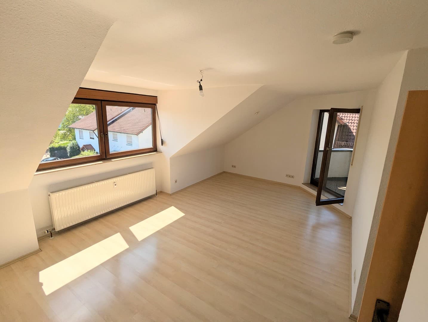 Helle 3-Zi.-Wohnung + West-Balkon & TG-Stellplatz
