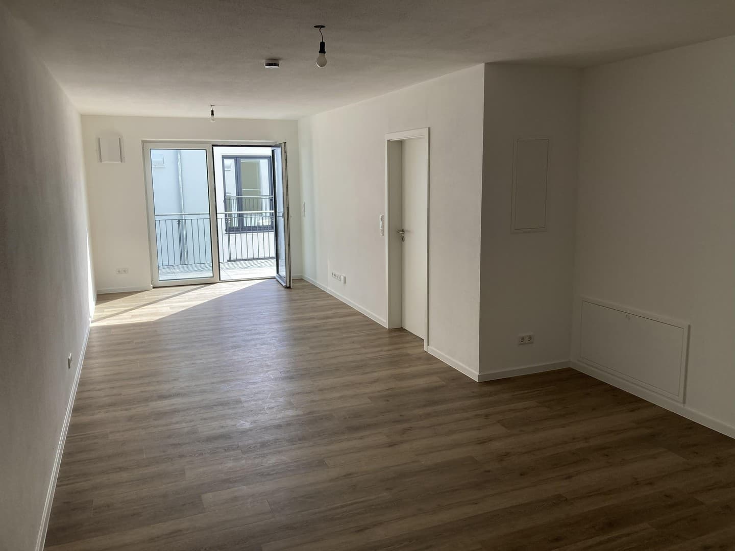 Kapitalanlage in SOB! Keine Makler-Gebühren! - Barrierefreie 2-Zi.-Whg. mit Aufzug und Balkon