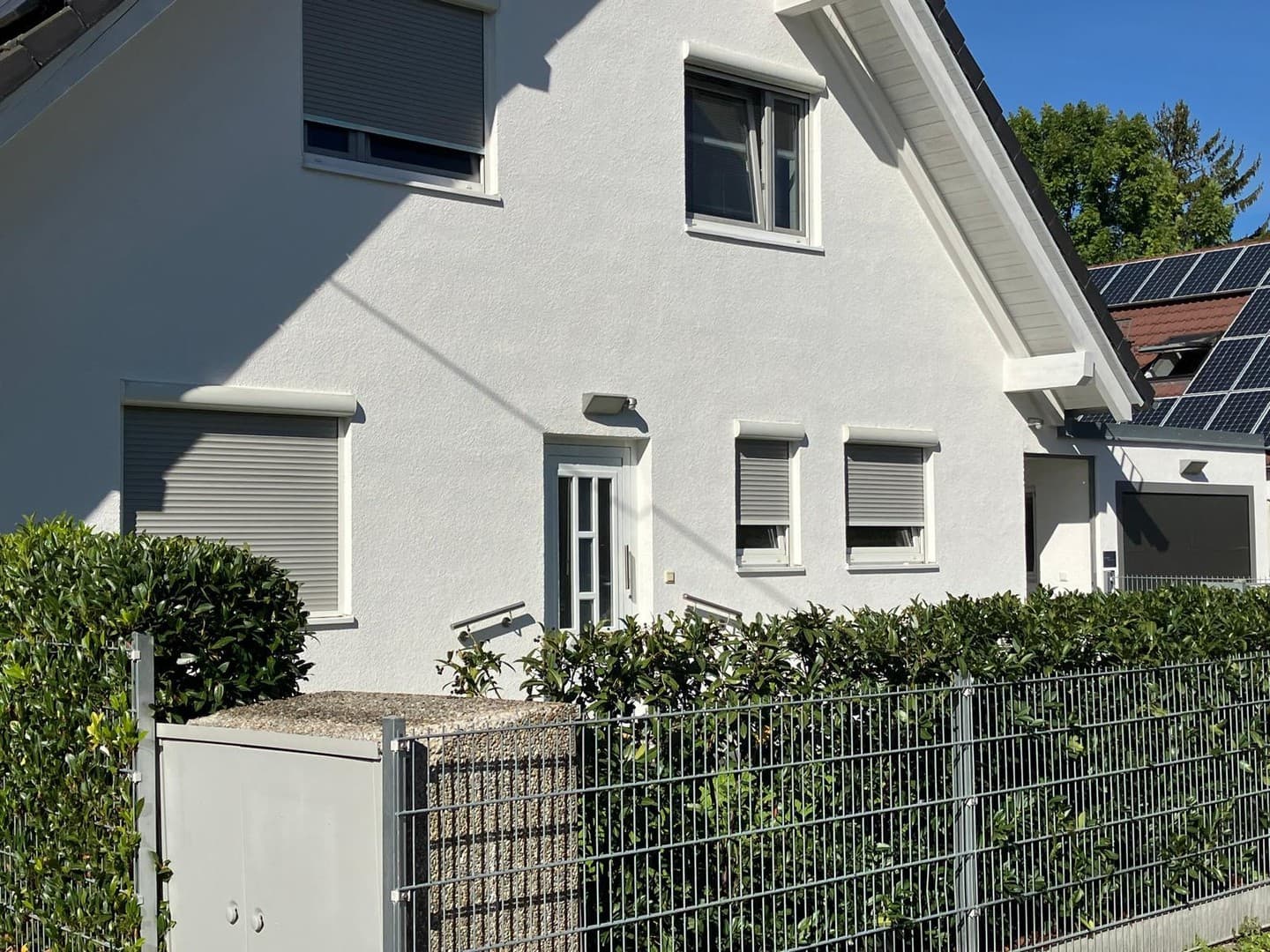 Ruhige 2 Zimmerwohnung mit Terrasse und Gartenbenutzung in 2-Familienhaus München-Moosach