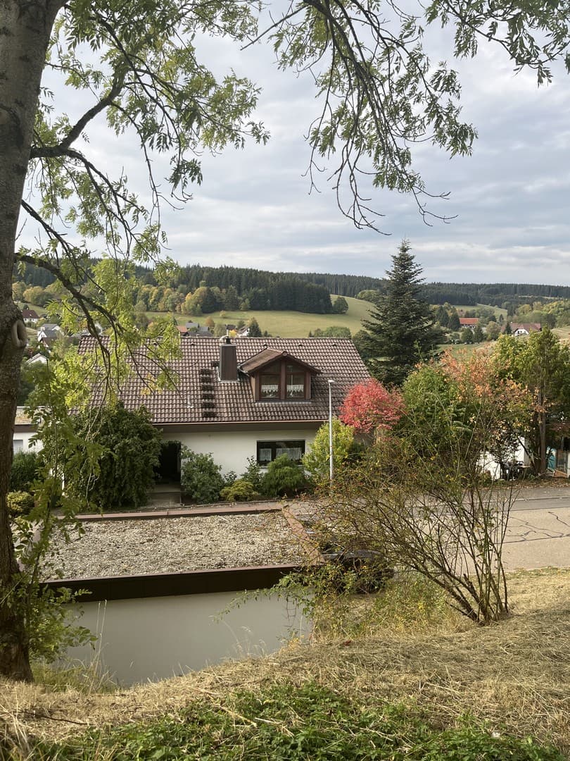 Ein-/ Zweifamilienhaus