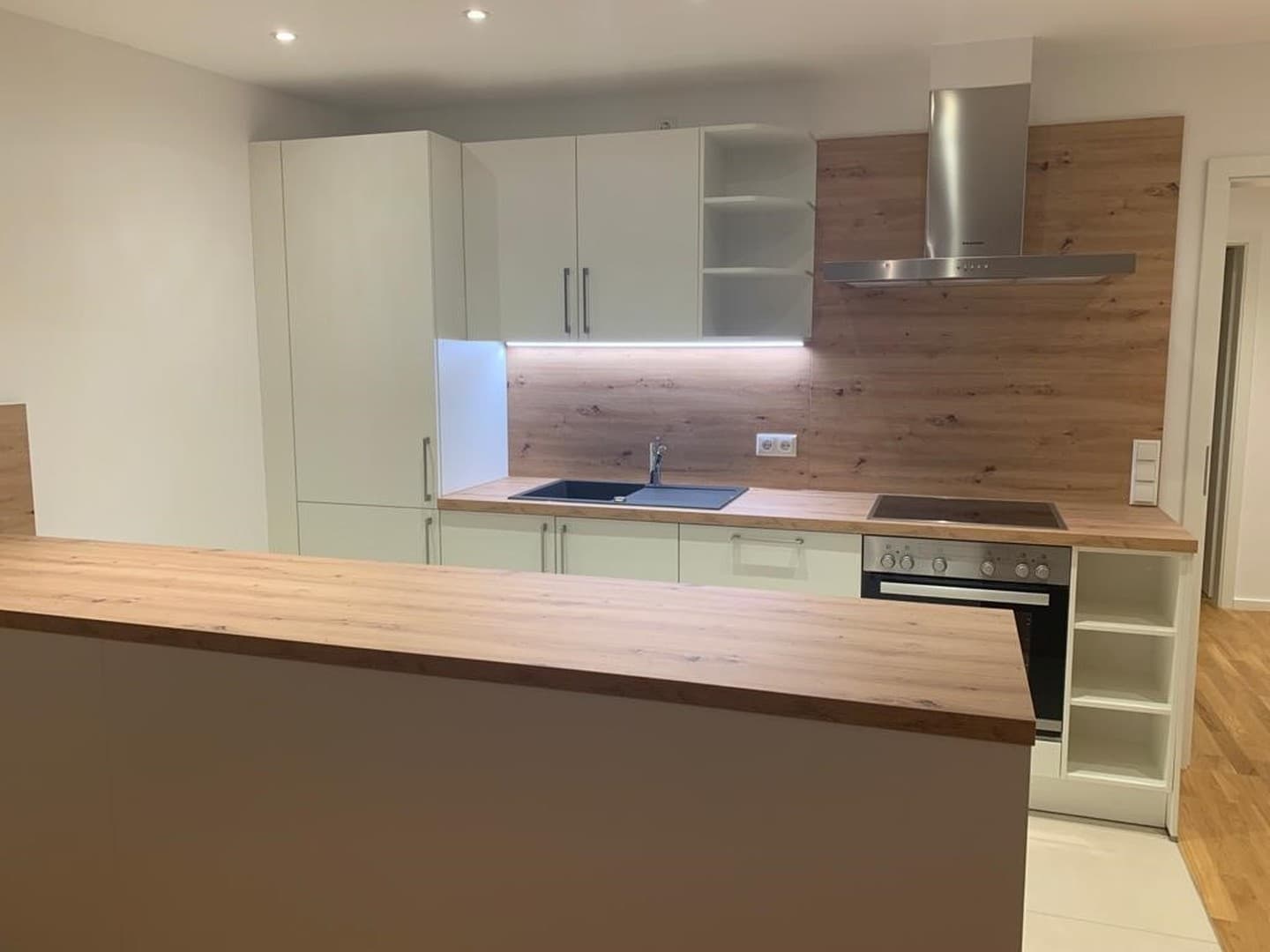 3-Zimmer-Wohnung mit schöner Einbauküche und großer Terrasse zu vermieten!