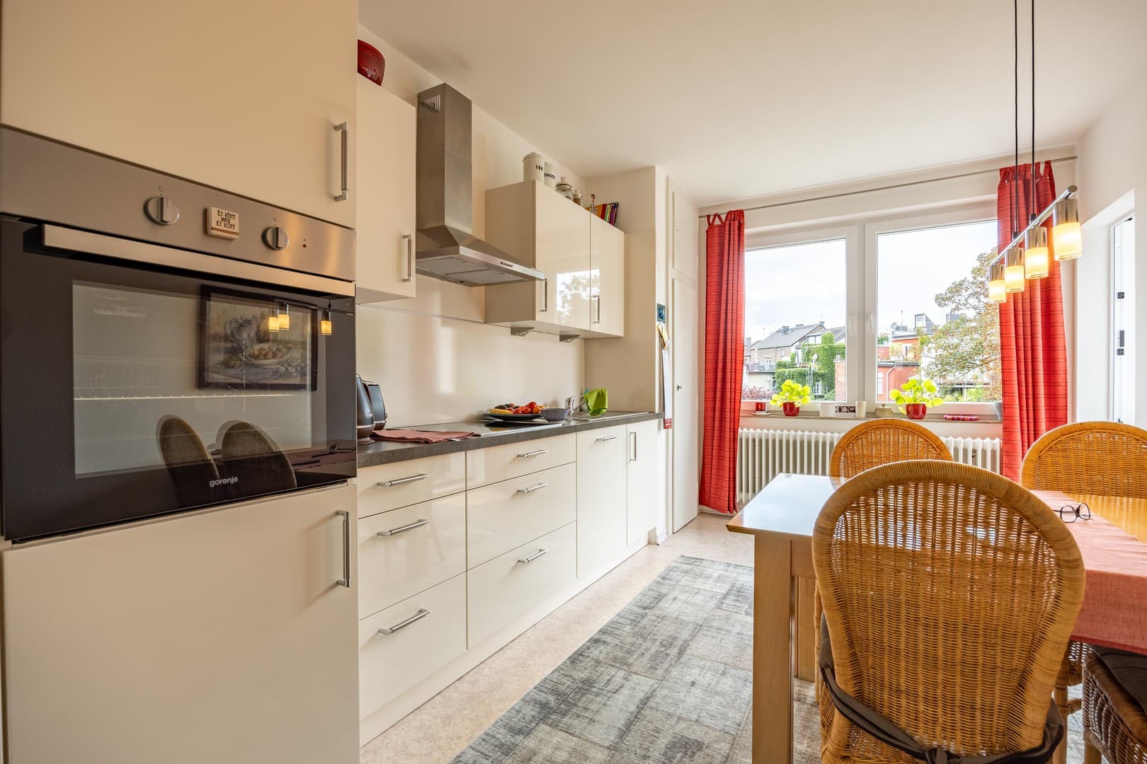 Moderne 2-Zimmer Wohnung mit hochwertiger Einbauküche im Frankenberger Viertel