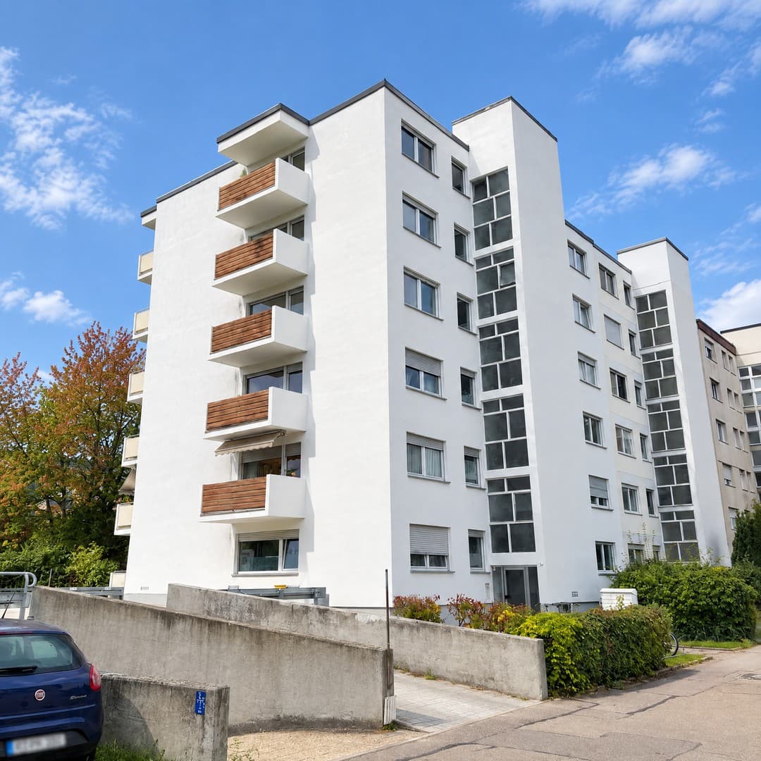 Sofort verfügbar! 18-Parteien-MFH im Regensburger Westenviertel