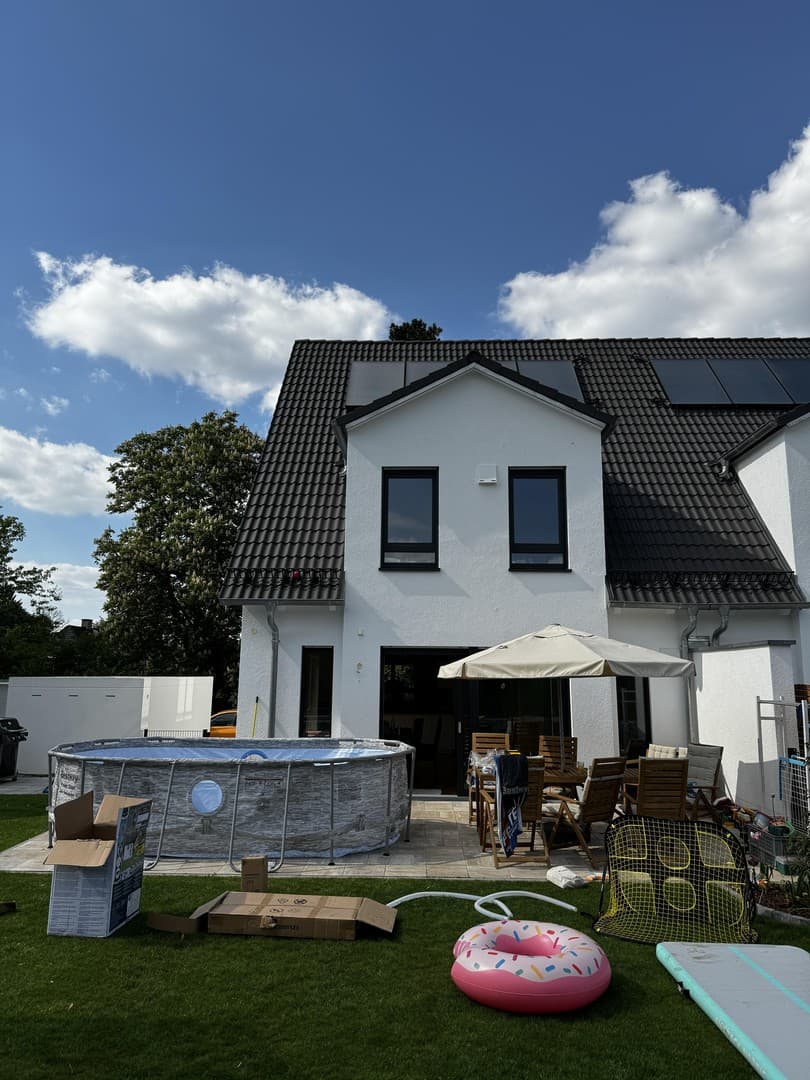 Junge Doppelhaushälfte ideal für Familie