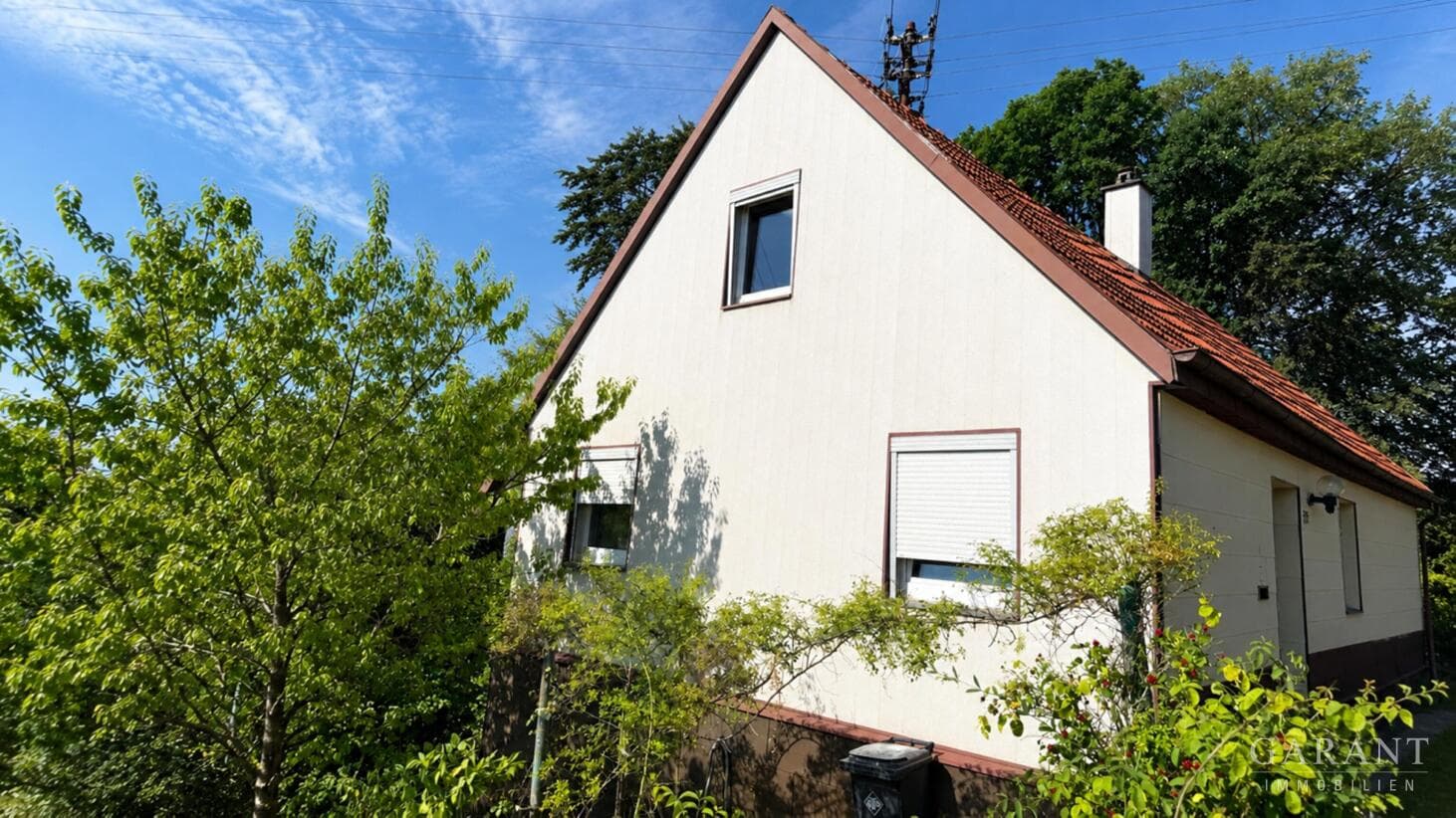 Freistehendes Einfamilienhaus mit viel Potenzial!
