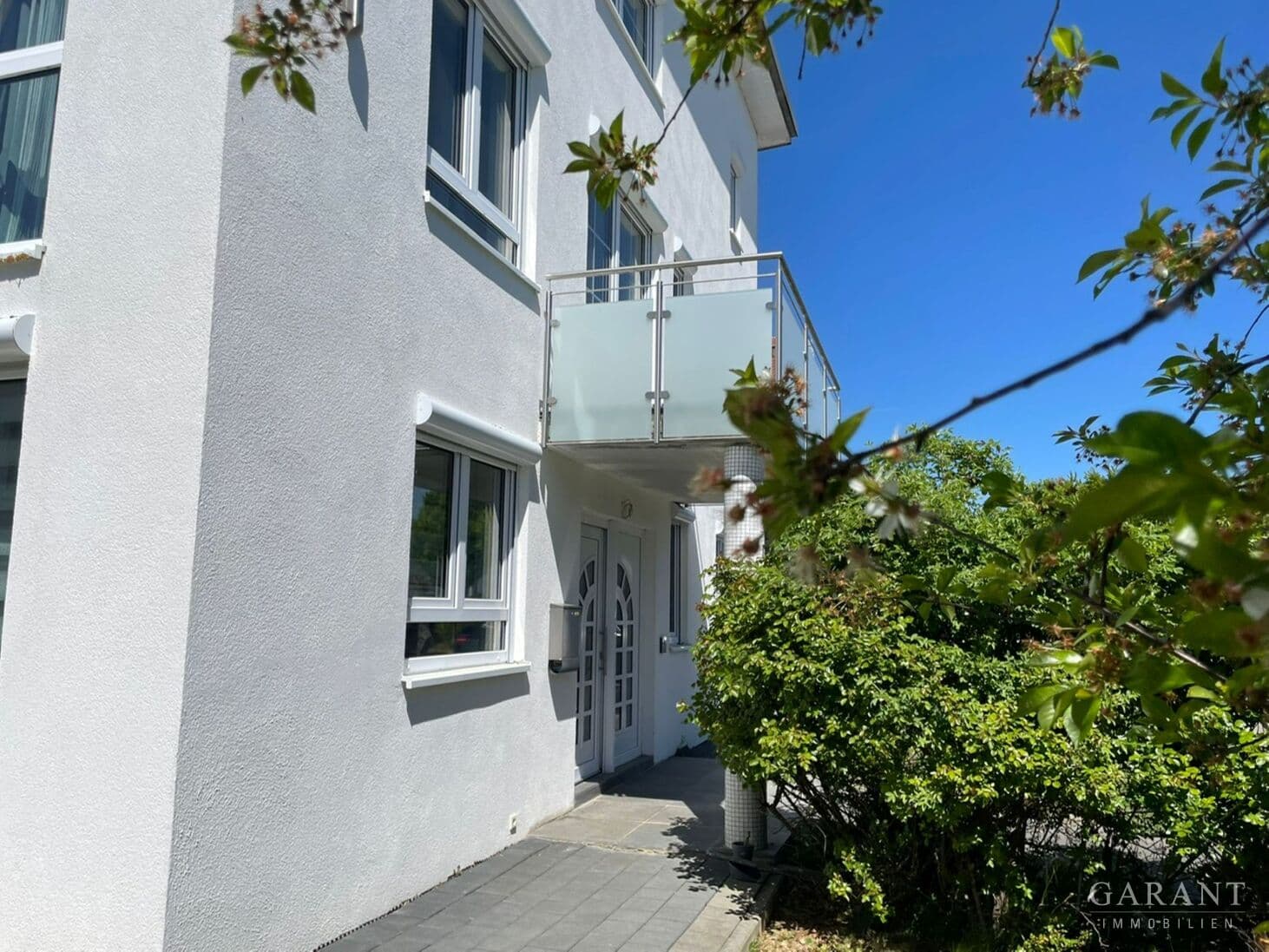Repräsentatives Einfamilienhaus mit moderner Architektur in begehrter Wohnlage!