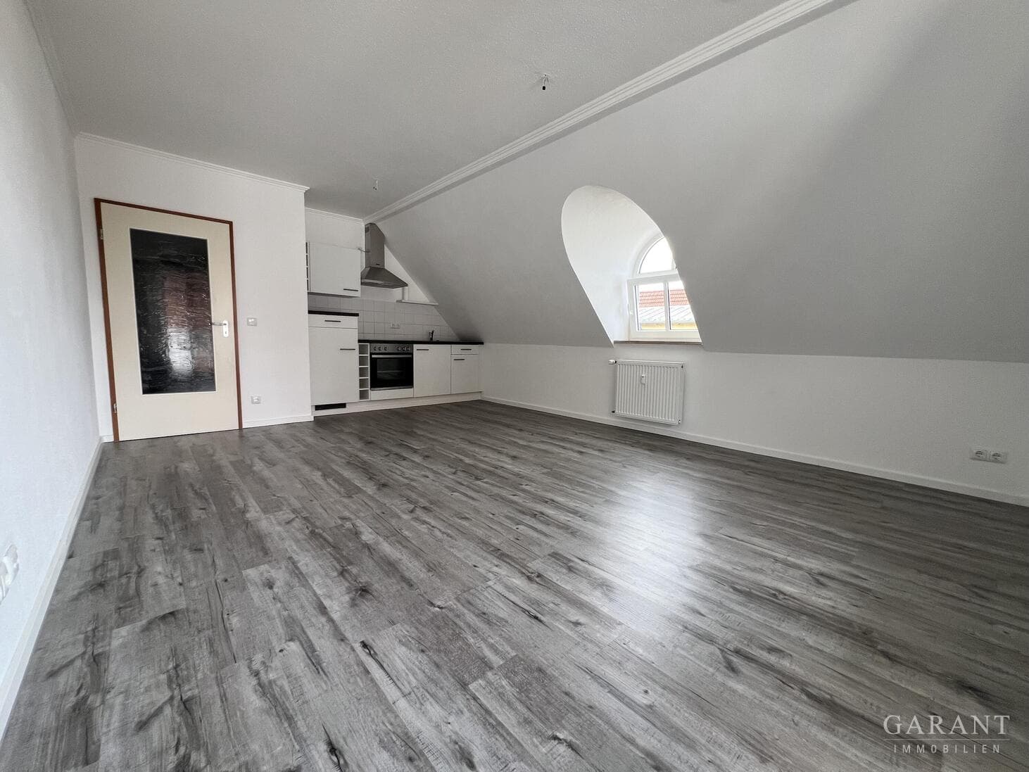 Top gepflegt, Top gelegen & Sofort bezugsfrei! 1-Zimmer-Wohnung mit Balkon, Keller & TG-Stellplatz