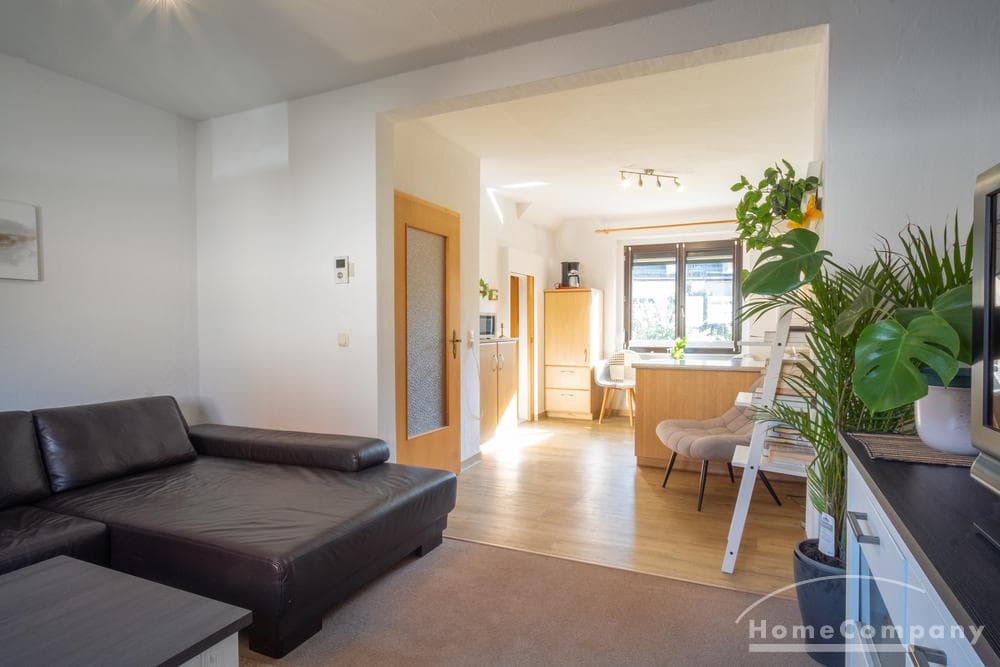 27049 HomeCompany Dresden Möbliert/Furnished Reihenhaushaus mit Grundstück in Dresden-Niedersedlitz max. 3 Personen