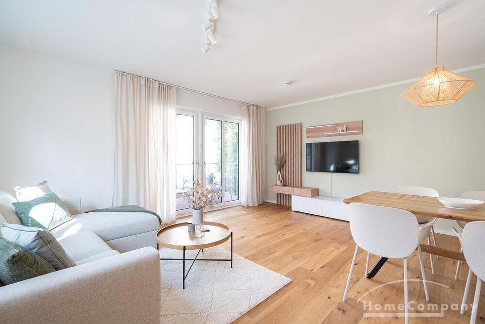 28293 HomeCompany Dresden Möbliert/Furnished 4-Zimmer Wohnung in Dresden-Cotta max. 3 Personen